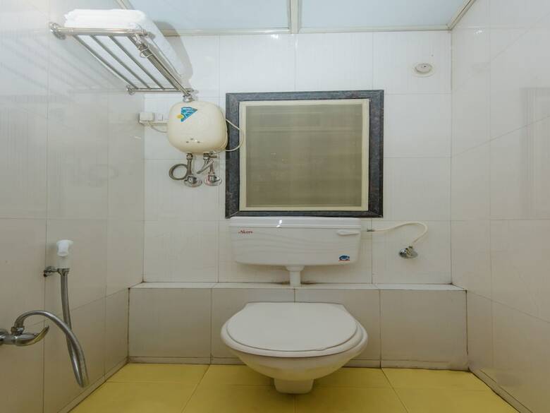 Oyo 10652 Hotel Kushala Green