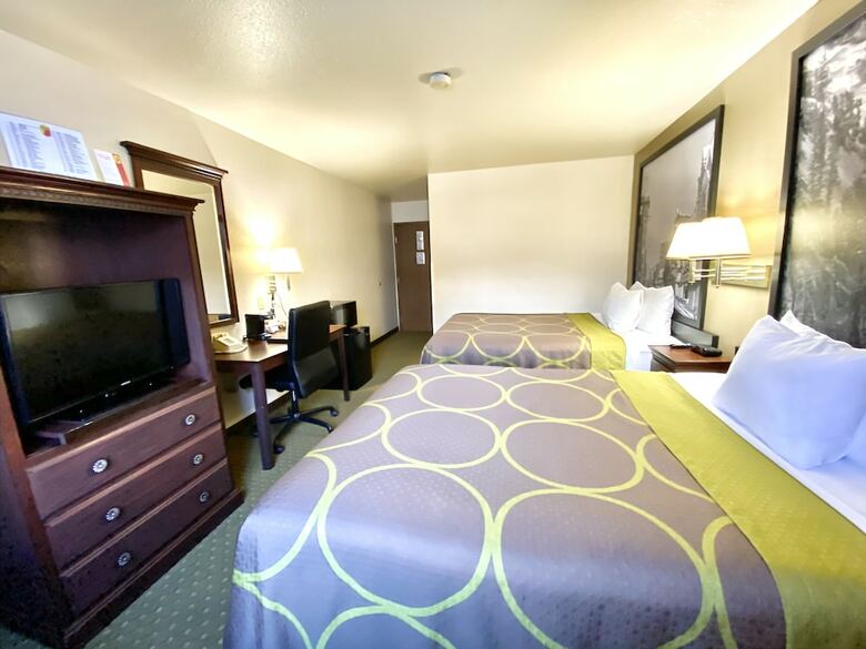 Hotel Super 8 By Wyndham Butte Mt