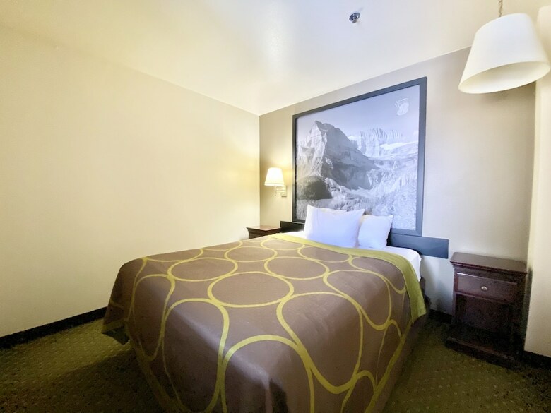 Hotel Super 8 By Wyndham Butte Mt