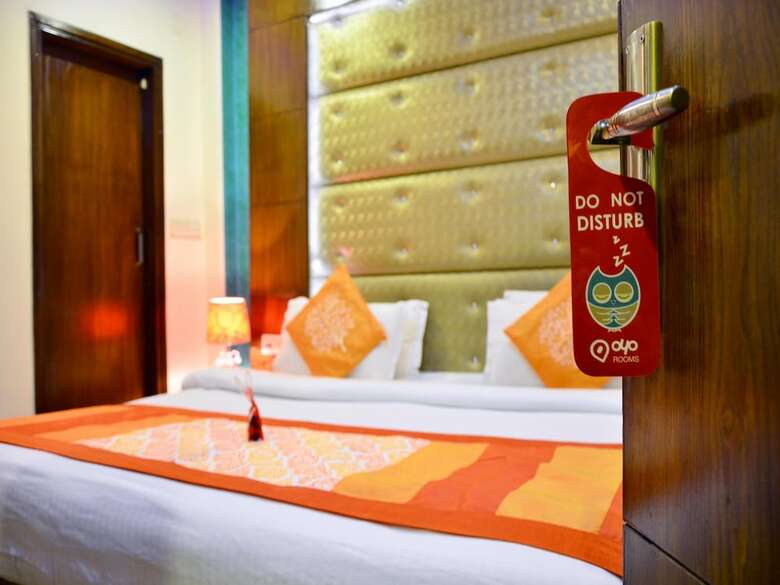 Hotel Oyo 11357 Karol Bagh