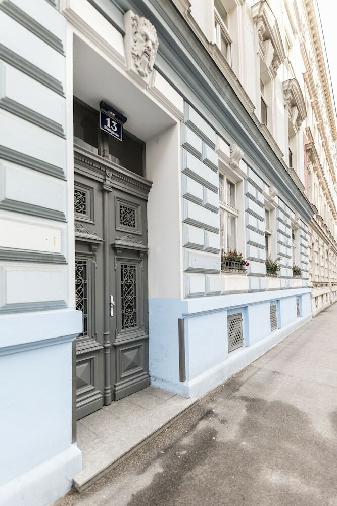 Blauhouse Apartments