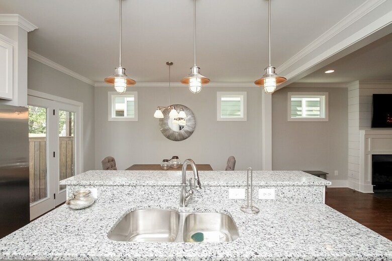 Brand New Luxurious 4br