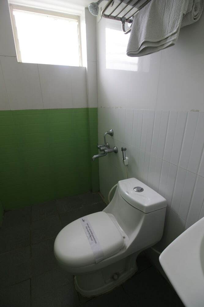 Hotel White Parrot