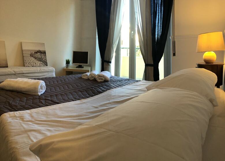Re Di Roma Helios Apartment