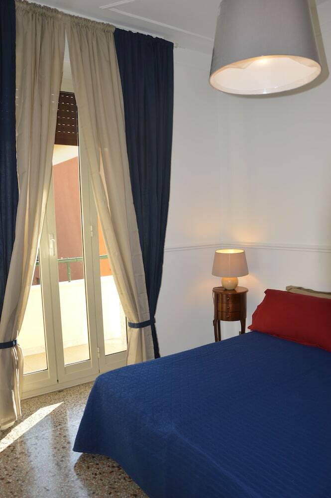 Re Di Roma Helios Apartment