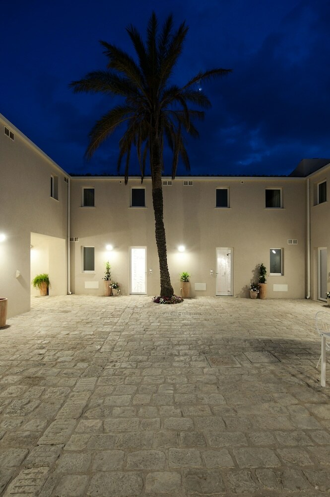 Hotel La Scibina - Ospitalit� Mediterranea