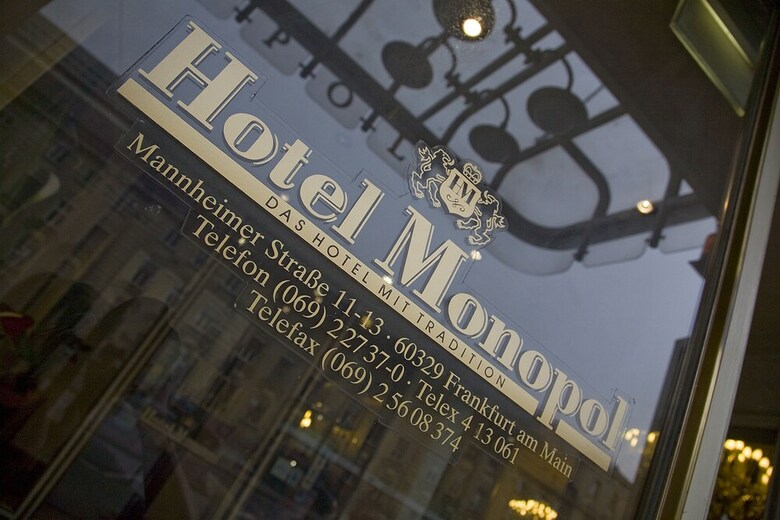 Hotel Monopol - Central Station