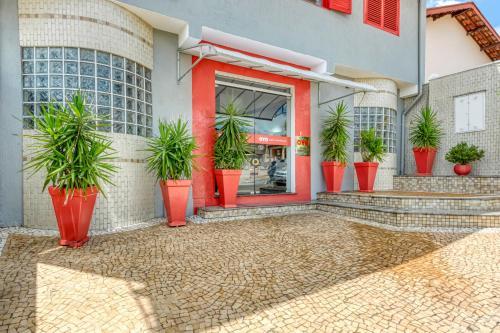 Lelis Hotel