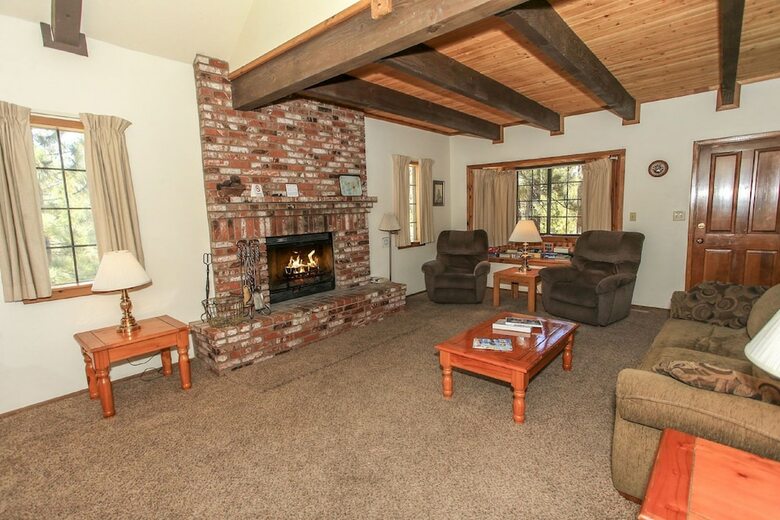 Crater Lake Villa