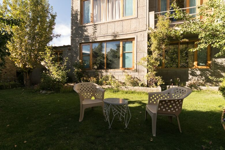 Hotel Radhu's Boutique Inn
