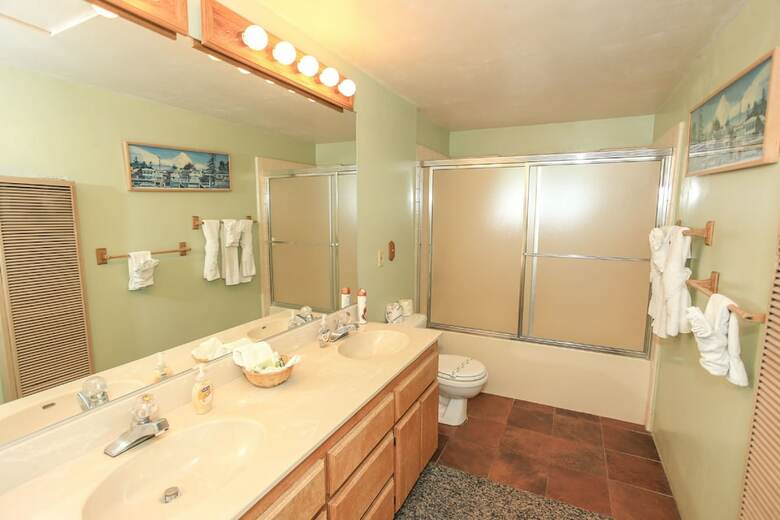Cabana Moonridge Retreat