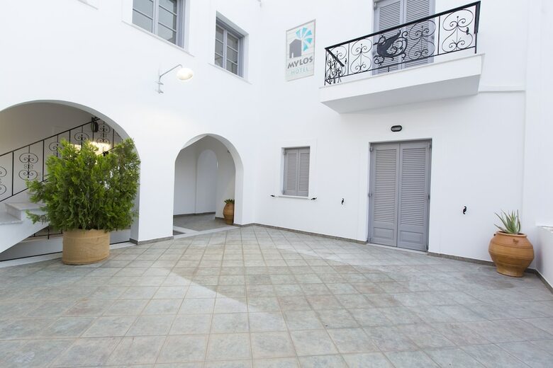 Aparthotel Mylos Hotel