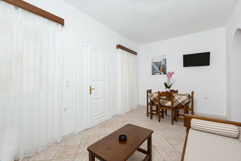 Aparthotel Mylos Hotel
