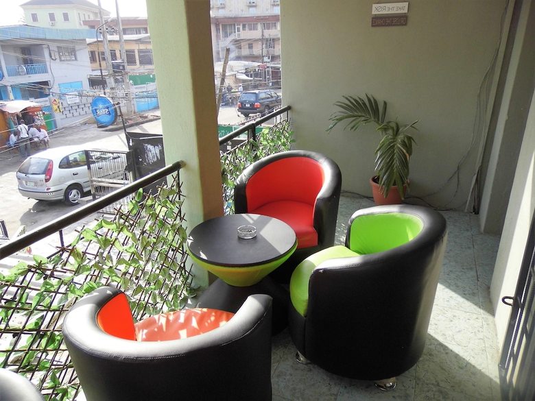 Hotel Legendary Inn & Lounge