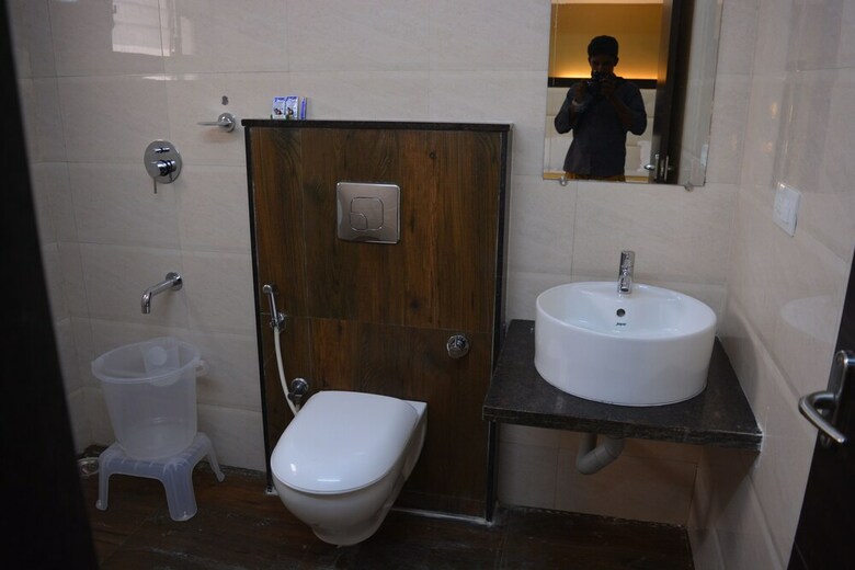 Hotel Sri Guru Inn