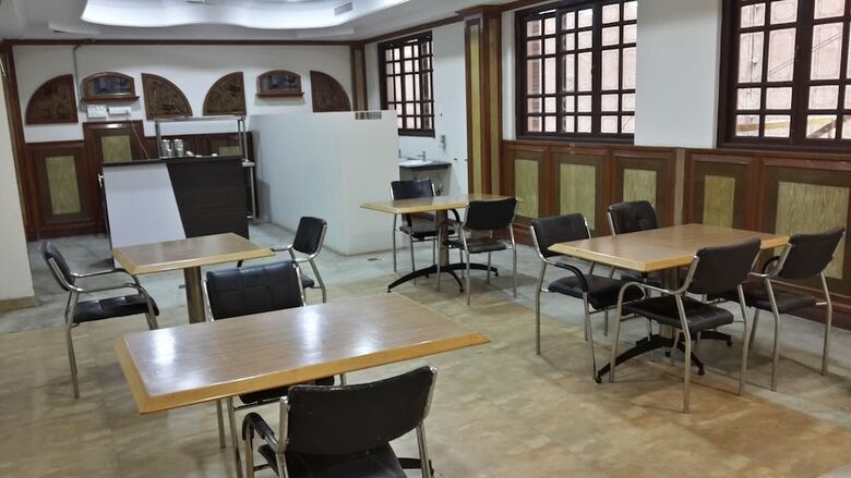 Hotel Sri Guru Inn