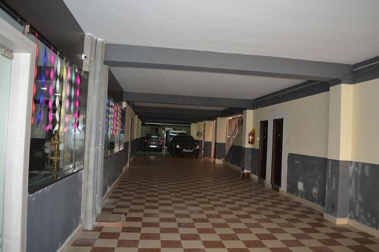 Hotel Sri Guru Inn