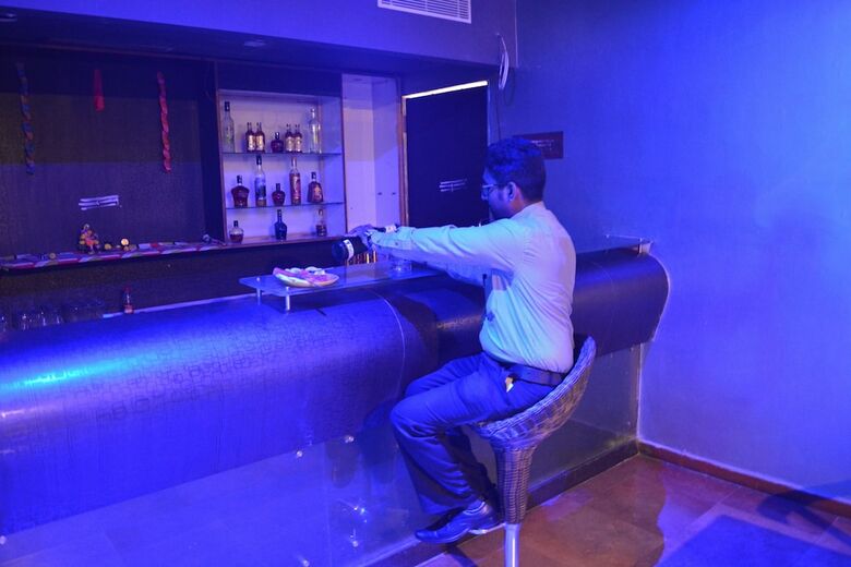 Hotel Sri Guru Inn
