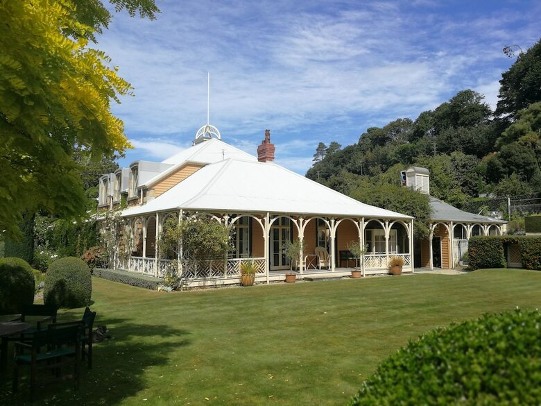 Boatique House With Stunning Views Christchurch