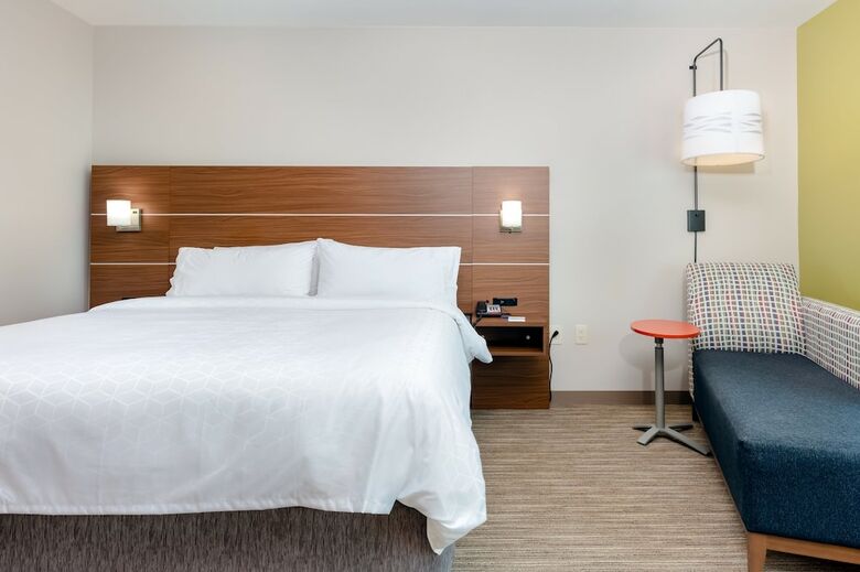 Hotel Holiday Inn Express Calhoun South