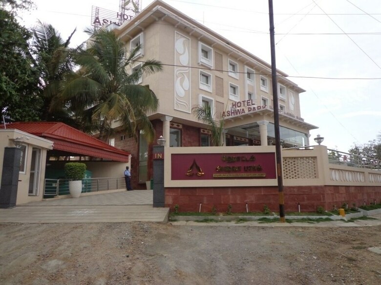 Hotel Ashwa Park