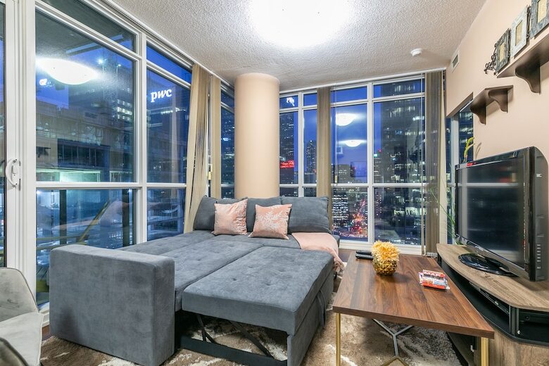 Apartamentos Simply Comfort. Maple Leaf Square