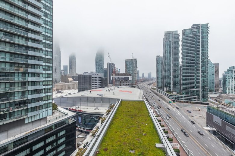 Apartamentos Simply Comfort. Maple Leaf Square