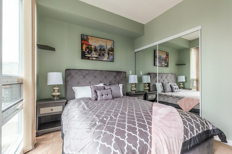 Apartamentos Simply Comfort. Maple Leaf Square