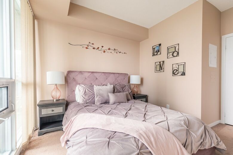 Apartamentos Simply Comfort. Maple Leaf Square