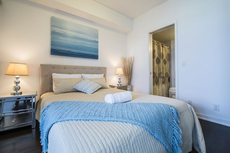 Apartamentos Simply Comfort. Maple Leaf Square