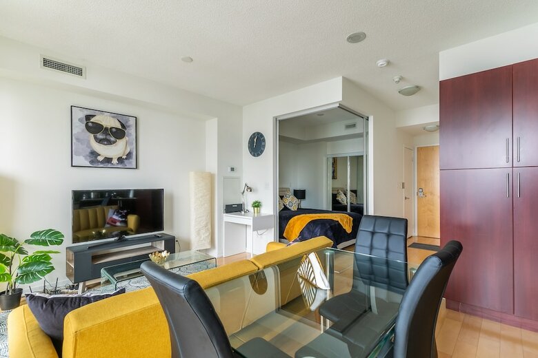 Apartamentos Simply Comfort. Maple Leaf Square