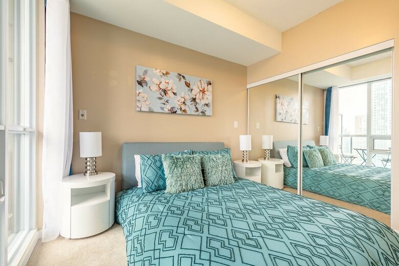 Apartamentos Simply Comfort. Maple Leaf Square