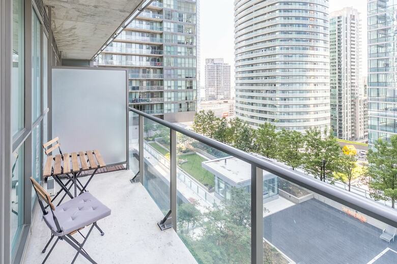 Apartamentos Simply Comfort. Maple Leaf Square