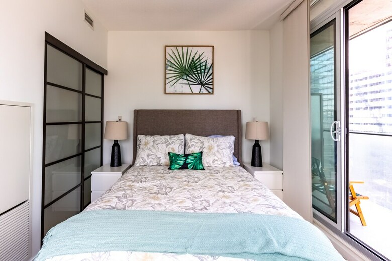 Apartamentos Simply Comfort. Maple Leaf Square