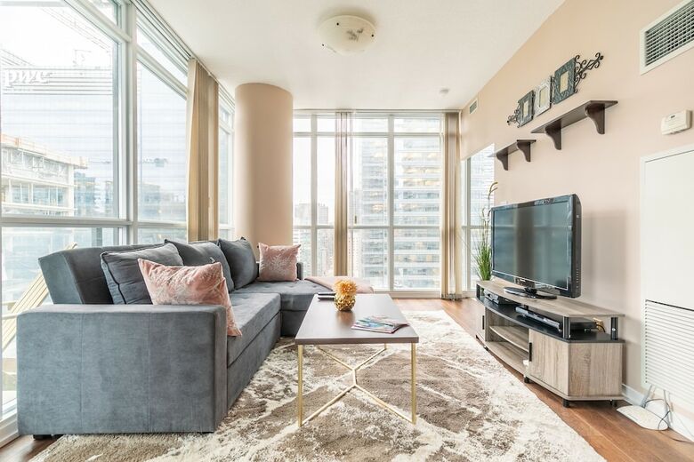Apartamentos Simply Comfort. Maple Leaf Square