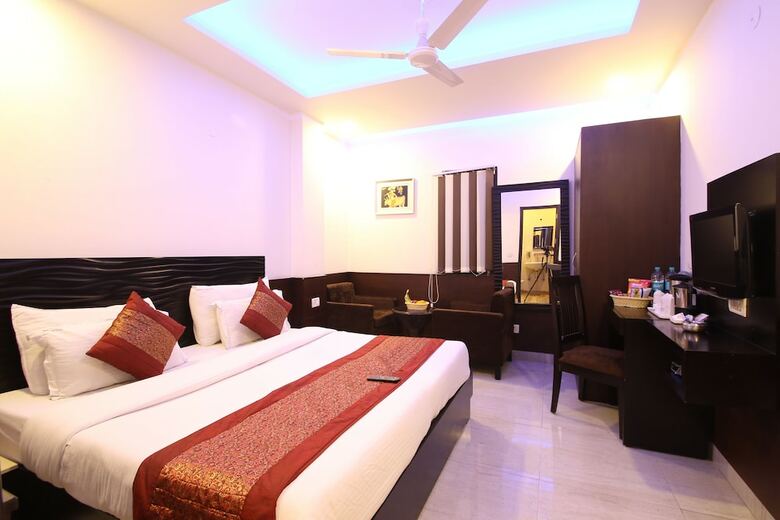 Hotel Hill Palace