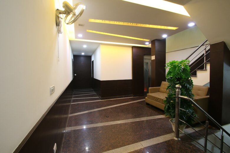 Hotel Hill Palace