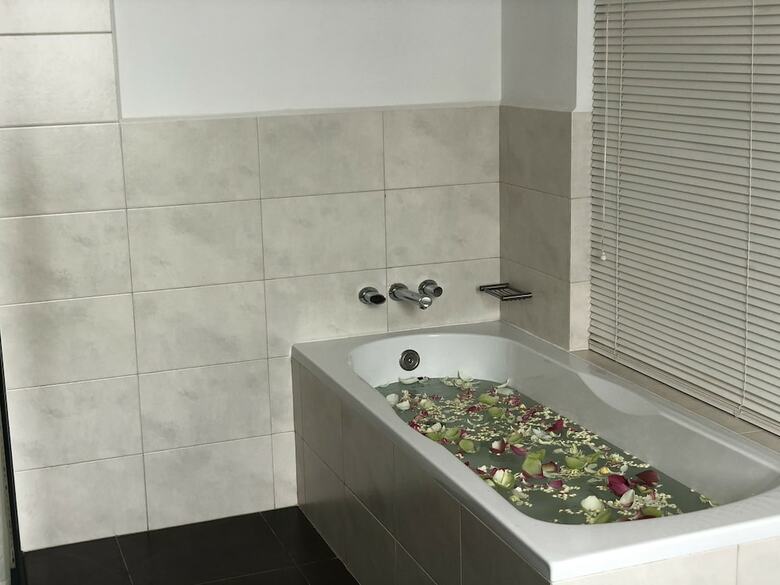 Syphon Hotel & Apartment