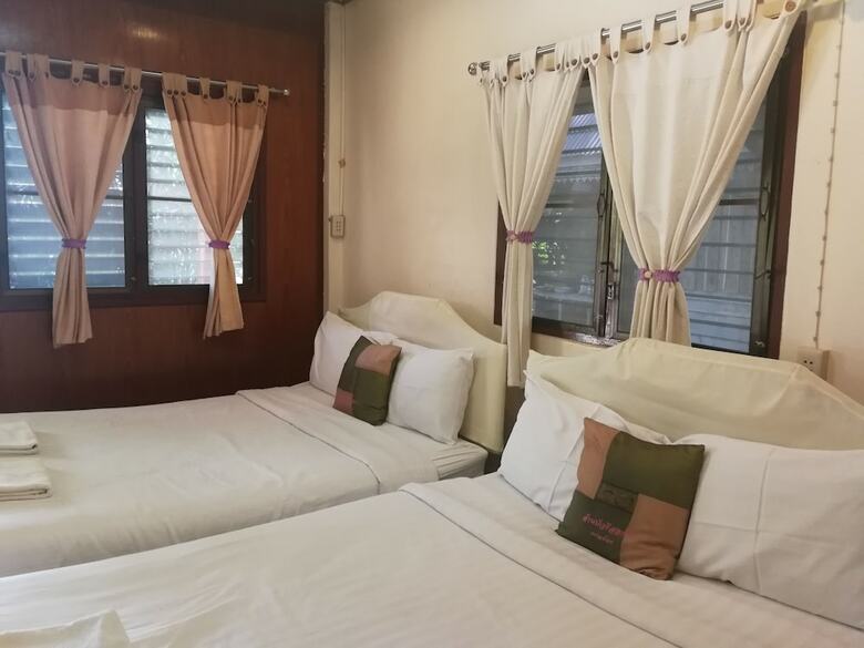 Hotel Lan Bua Resort