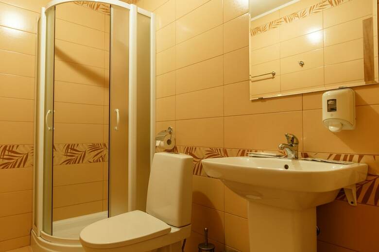 Alexander Club Hotel