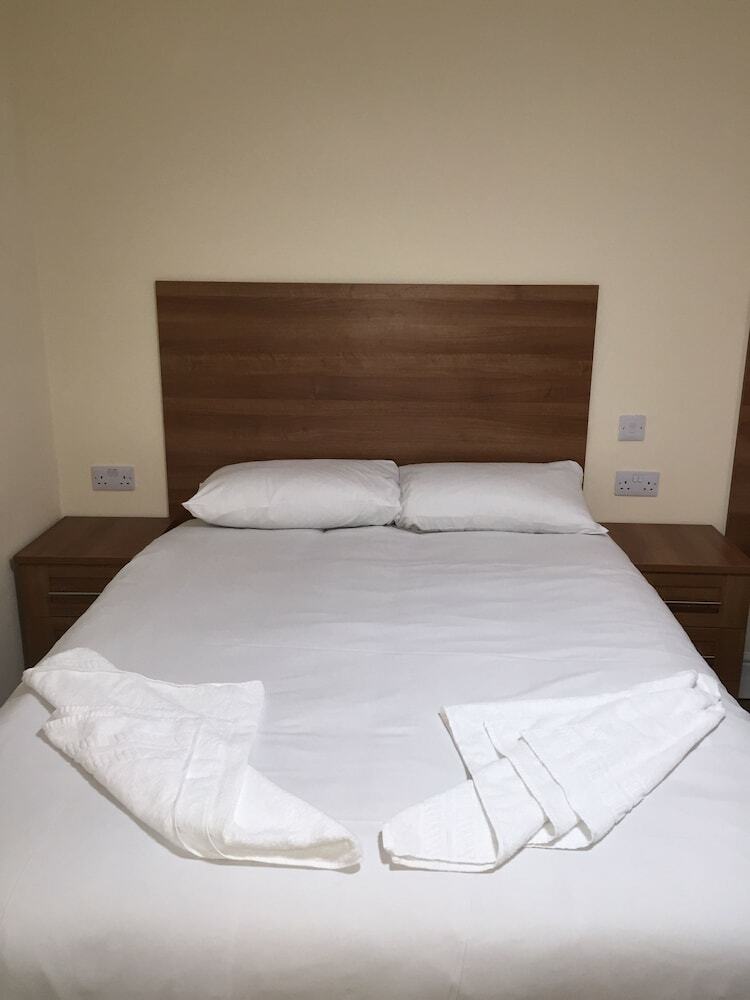 Hotel Buckingham Guest House For Contractors