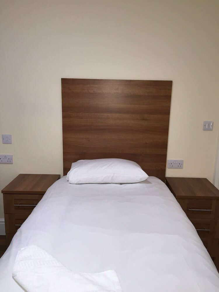 Hotel Buckingham Guest House For Contractors