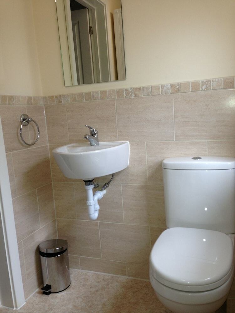 Hotel Buckingham Guest House For Contractors
