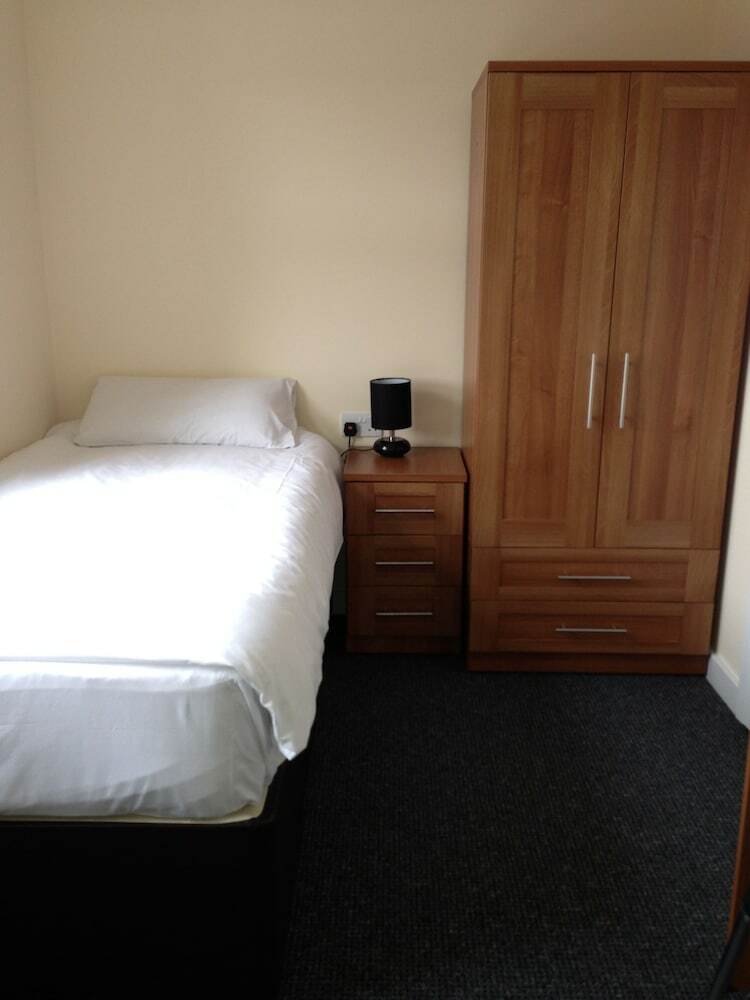 Hotel Buckingham Guest House For Contractors