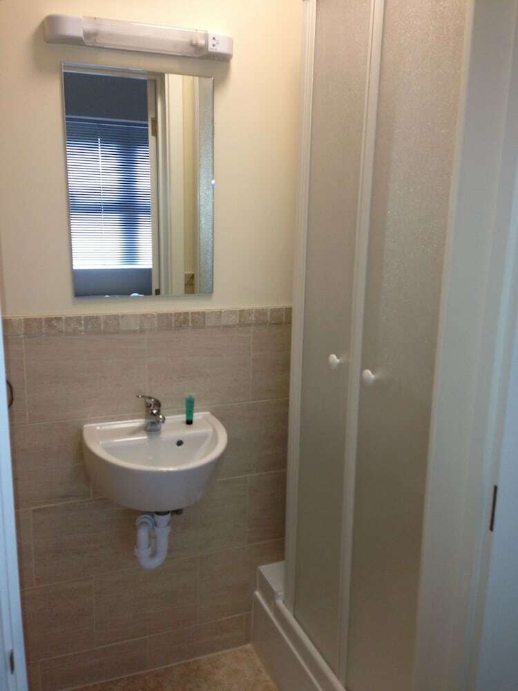 Hotel Buckingham Guest House For Contractors