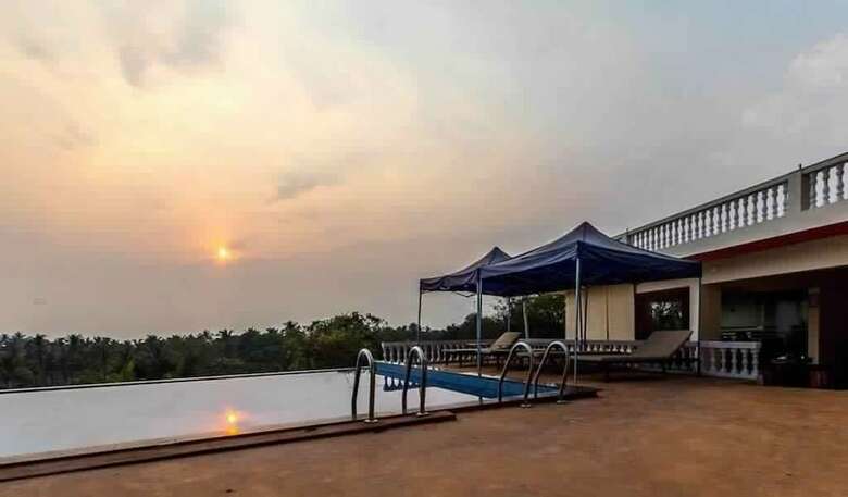 Hotel Aarya Boulevard