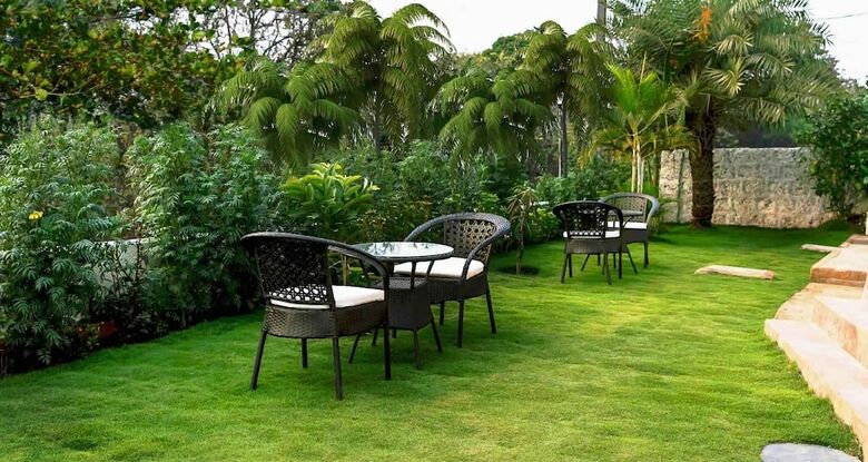 Hotel Aarya Boulevard