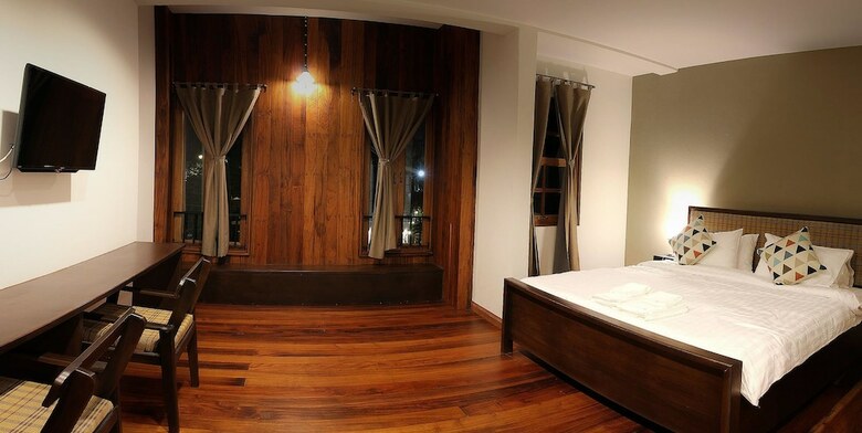 Phumin Place Hotel