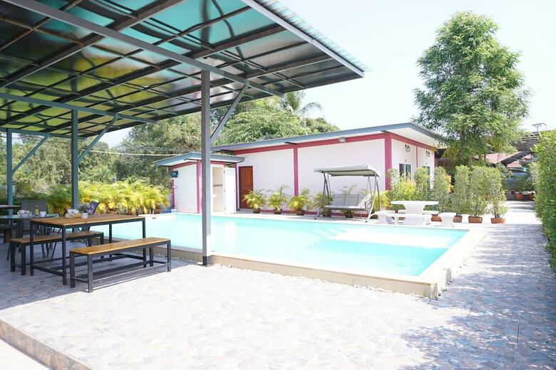 Hotel Porjai Resort Uthai Thani