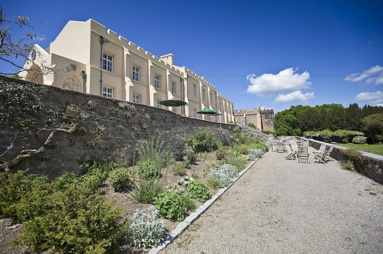 Bed & Breakfast Pentillie Castle & Estate